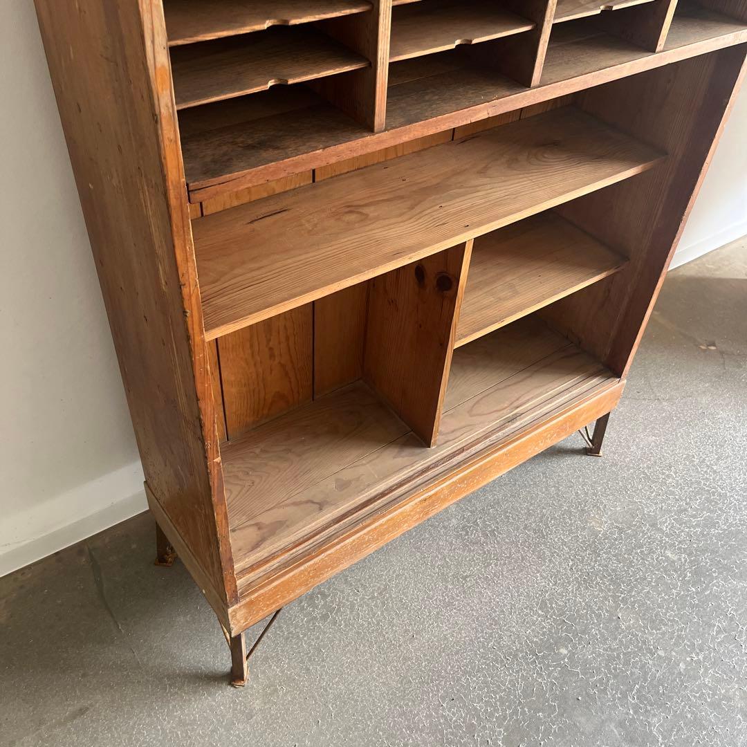 〈 アンティークラック 〉　郵便局棚　郵便局　仕分け棚 　飾り棚　送料込