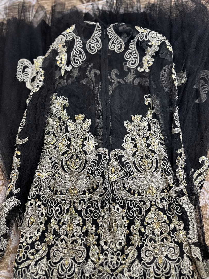 刺繍入り黒マーメイドドレス