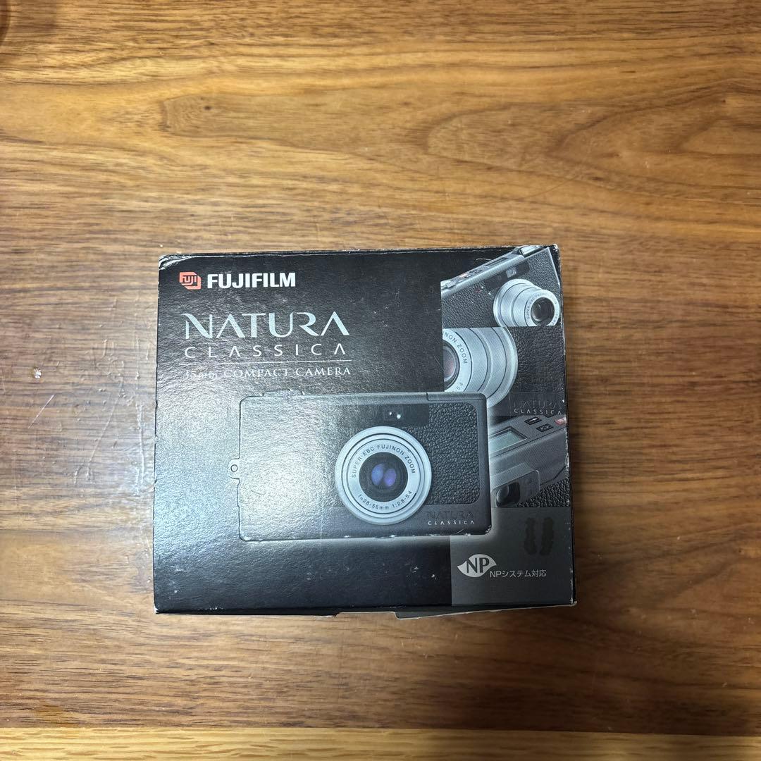 美品　FUJIFILM NATURA CLASSICA フィルムカメラ