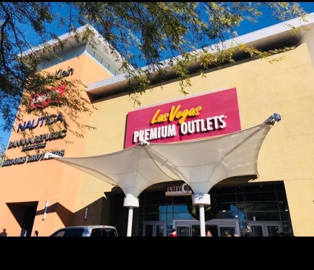 コニタン　coachコーチタビー高級スムースレザー二つ折り財布