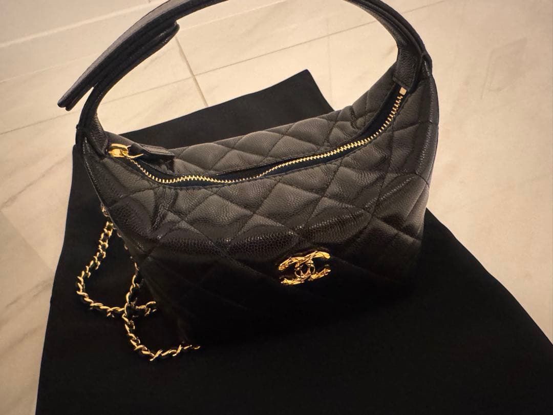 セール 新品未使用 新作 CHANEL チェーンホーボーバッグ ミニ シャネル