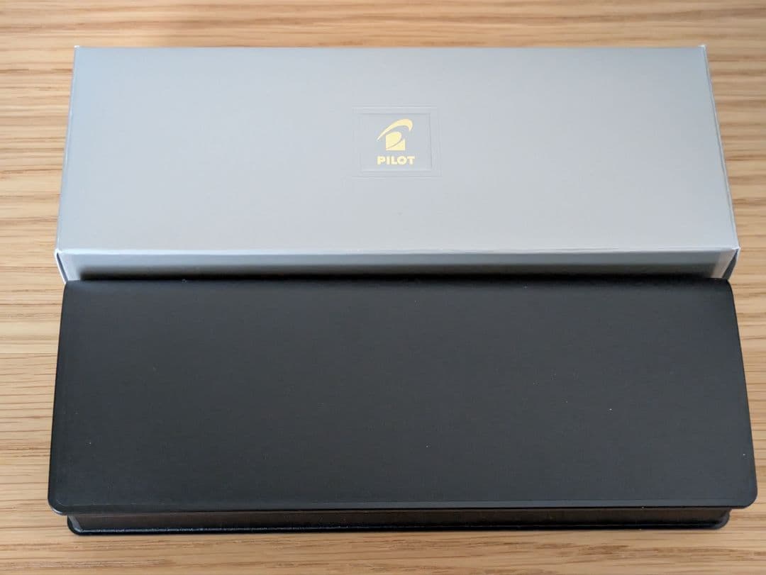 【箱付き】キャップレス フェルモ ブラック M 回転式 廃盤