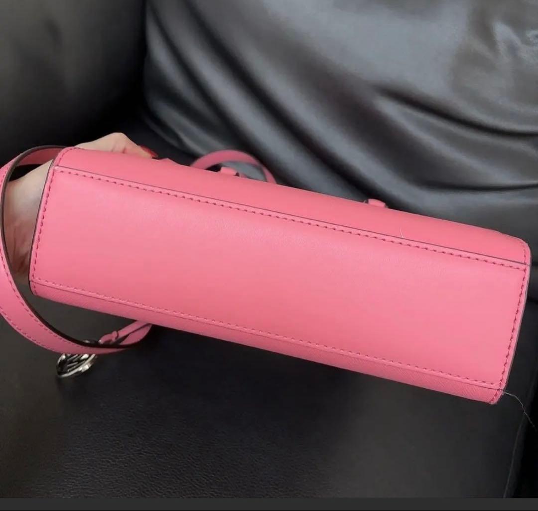 MICHEAL KORSサーモンピンク。セール