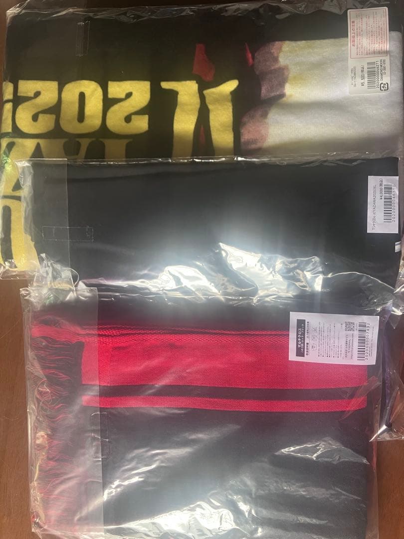 マルチクロス　ロゴ　レッド　ブラック　矢沢永吉　スカーフ