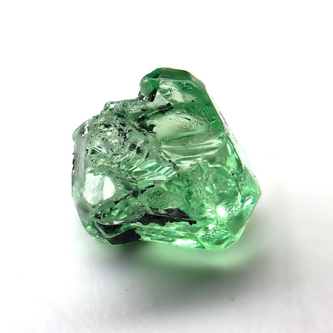 【タンザニア/メレラニ産】ツァボライト(グリーングロッシュラーガーネット)