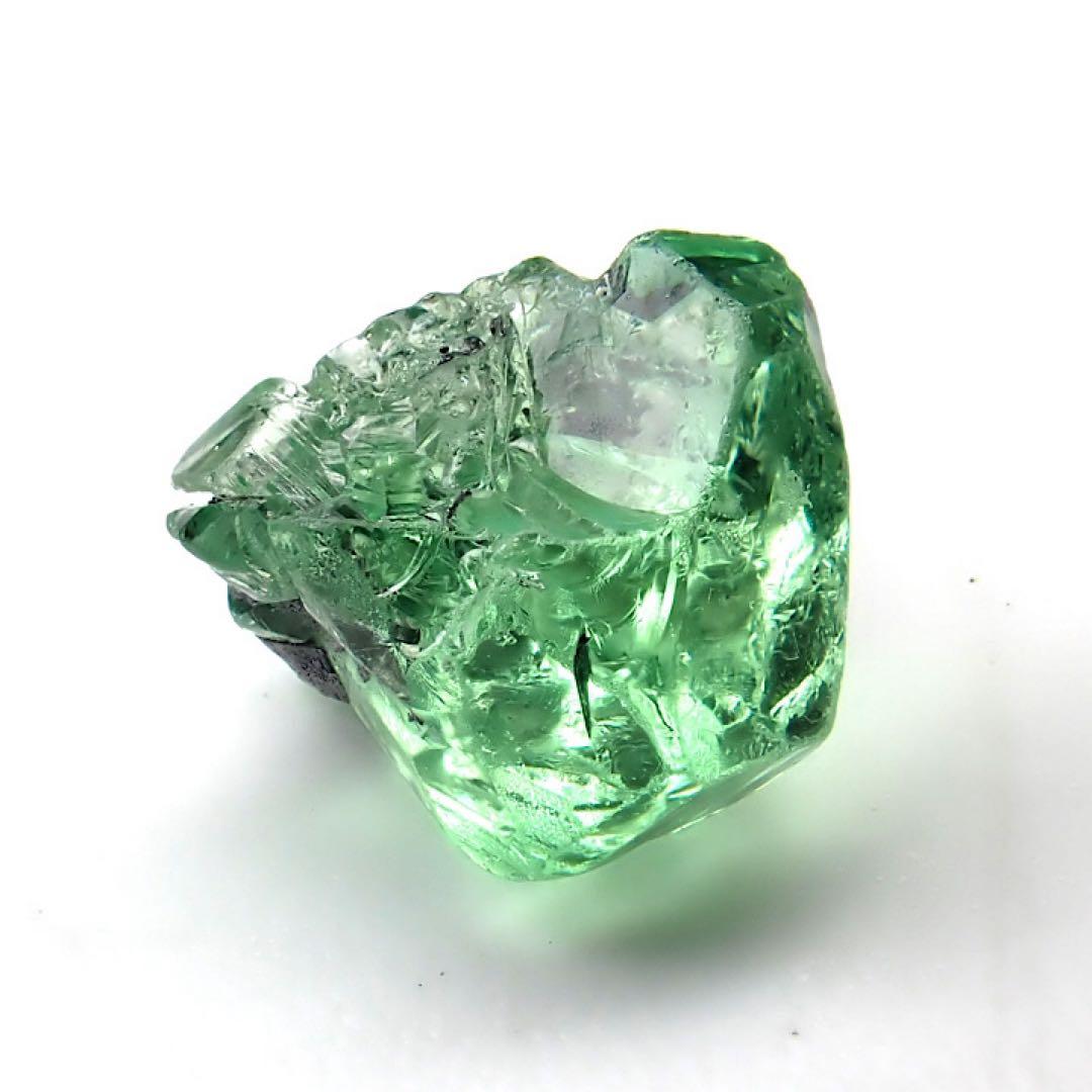 【タンザニア/メレラニ産】ツァボライト(グリーングロッシュラーガーネット)