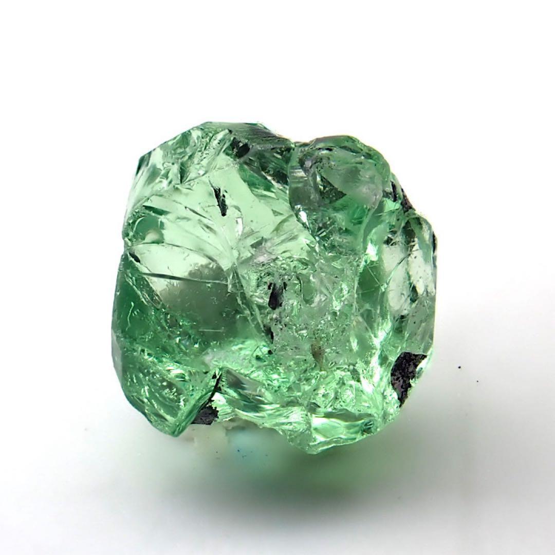 【タンザニア/メレラニ産】ツァボライト(グリーングロッシュラーガーネット)