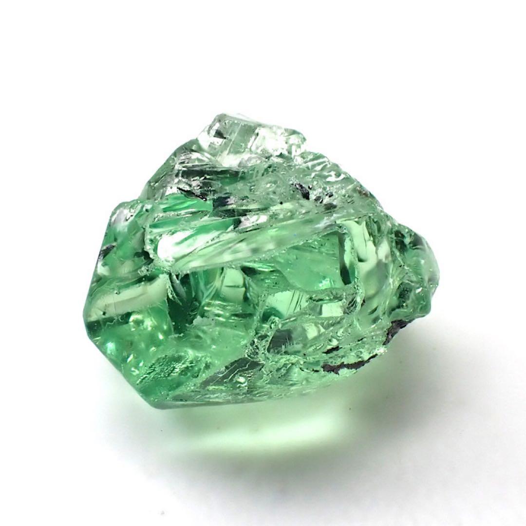 【タンザニア/メレラニ産】ツァボライト(グリーングロッシュラーガーネット)