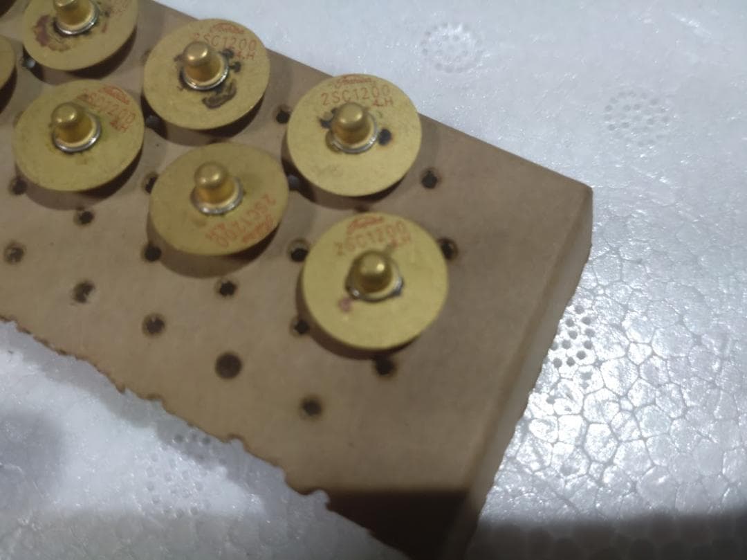 TOSHIBA　2SC1200　9PCS　新品未使用