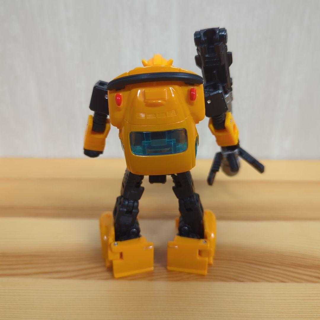 トランスフォーマー WFC-09 バンブルビー ネットフリックス