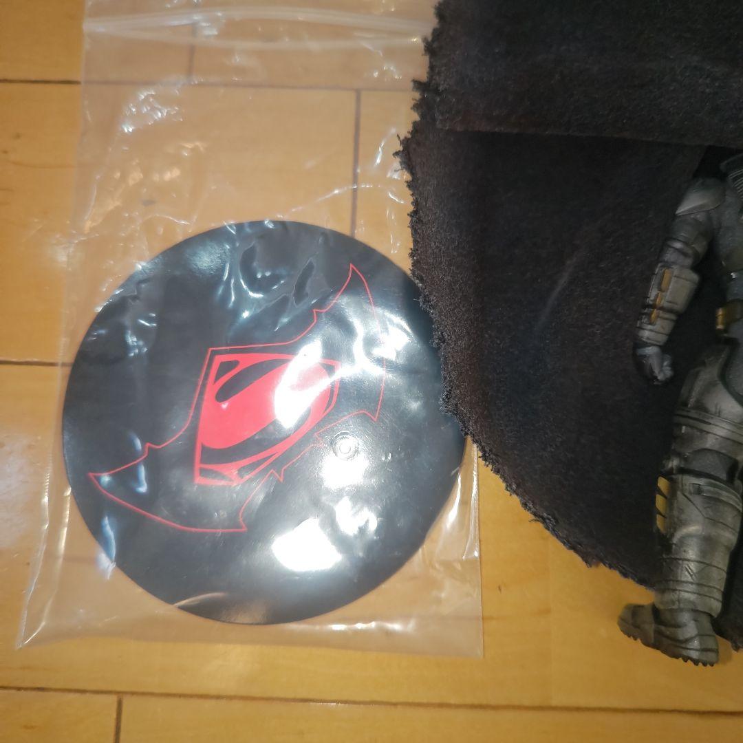 mezco one:12collective アーマードバットマン