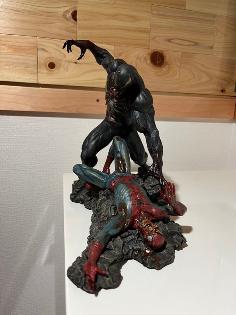 スパイダーマン ヴェノム スタチュー