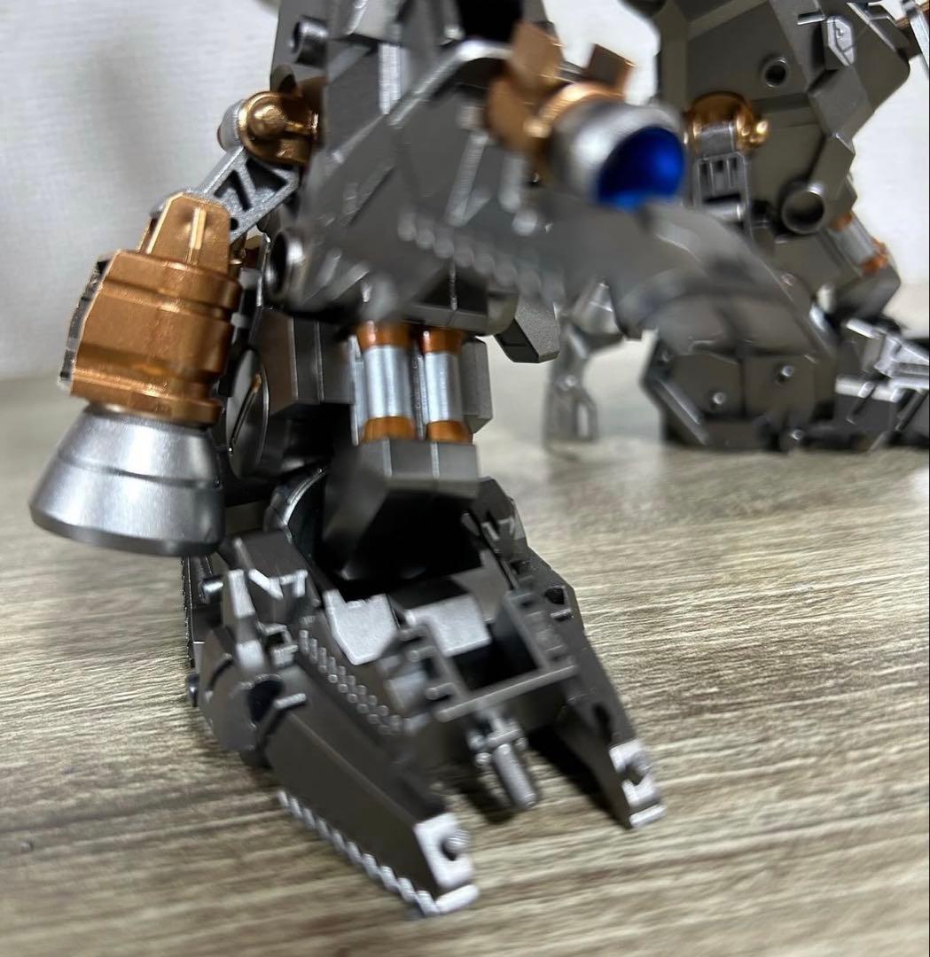 MG サザビーver.ka 塗装済み完成品　ガンプラ　逆襲のシャア