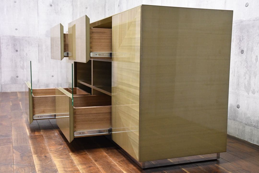 EHK32 美品 IDC大塚家具 デコレ サイドボード 79万 バスウッド材