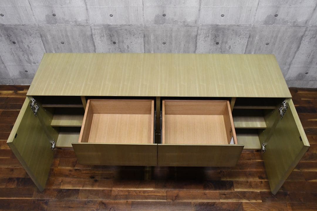 EHK32 美品 IDC大塚家具 デコレ サイドボード 79万 バスウッド材