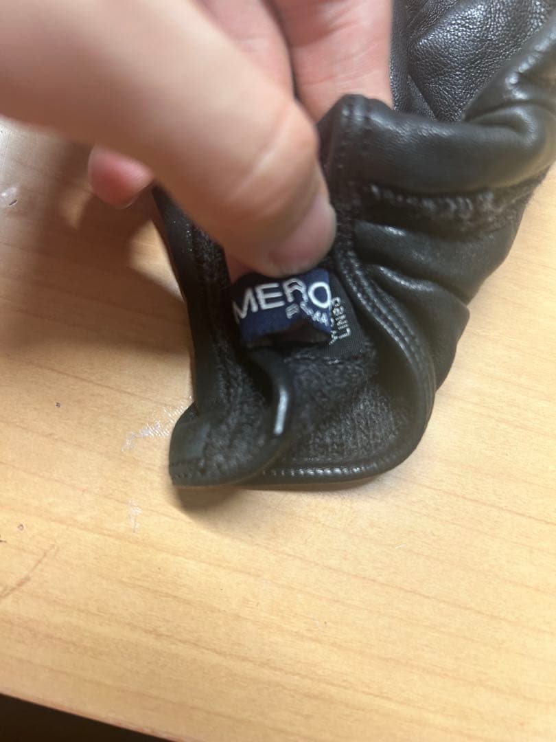 MEROLA レザー 5本指手袋 黒