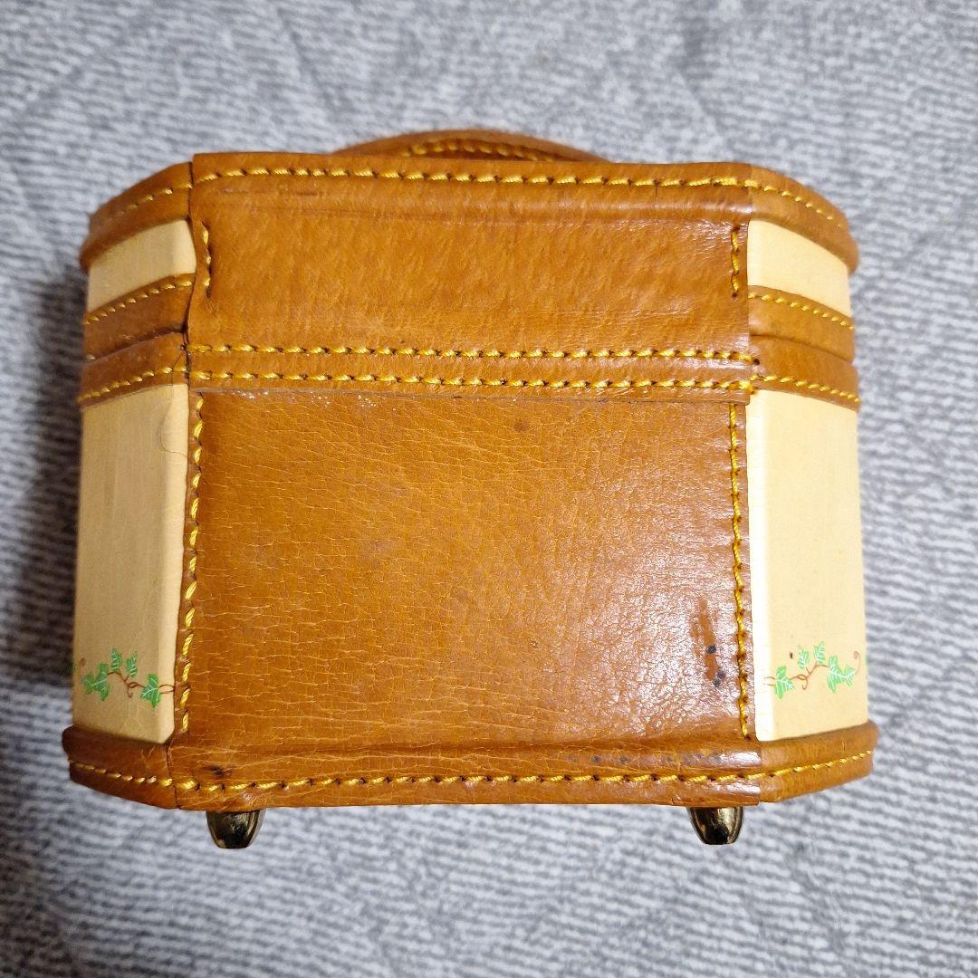 シルバニアファミリー　わたウサギ　バニティポーチ