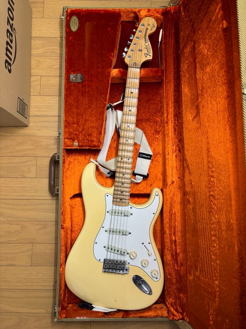 ギター Fender USA Yngwie Malmsteen Stratocaster