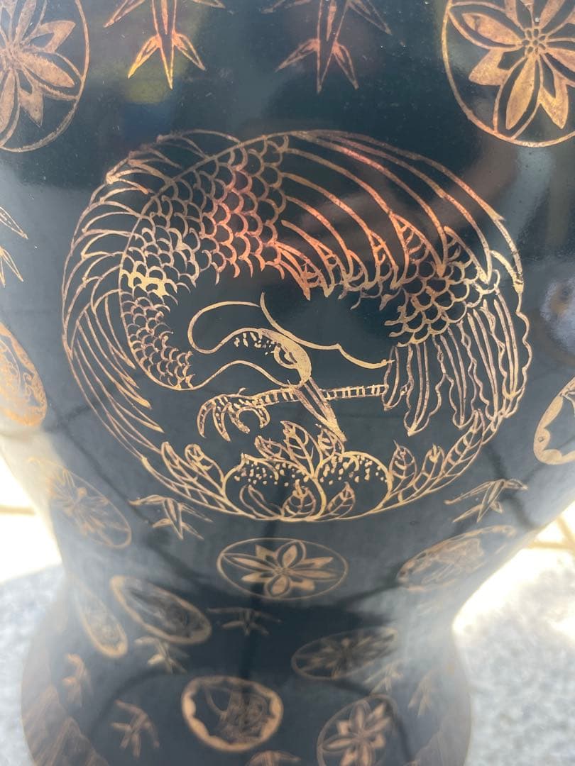 ケ*ン様 【中国 景徳鎮/ 花瓶】壺 中国陶器 中国 骨董品 家紋 ツボ