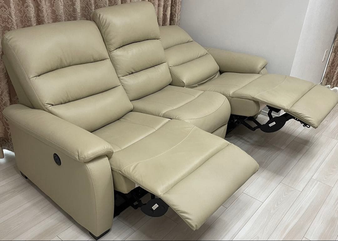 新品　未使用 ニトリ電動リクライニングソファ