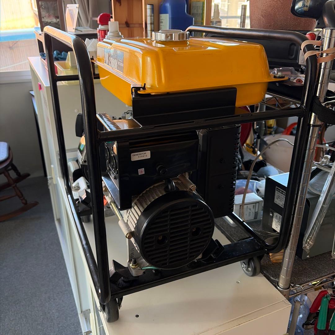 三菱2500M 発電機 MITSUBISHIエンジン