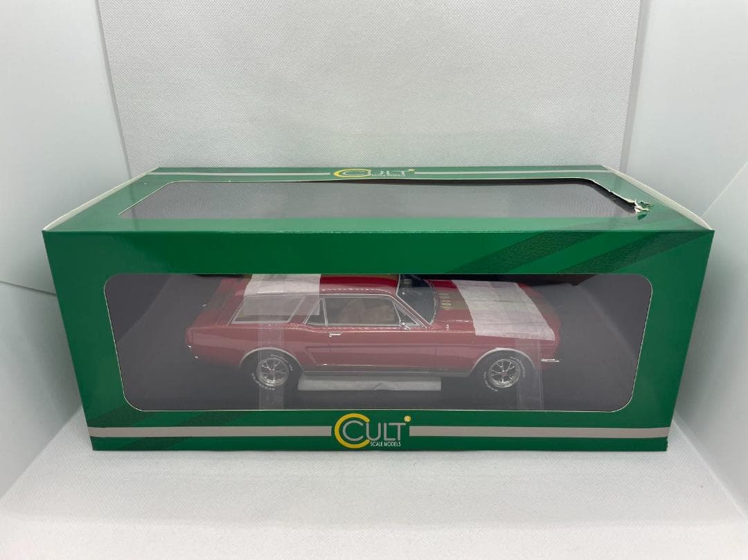 104-044 Cult 1/18 フォード Mustang Wagon