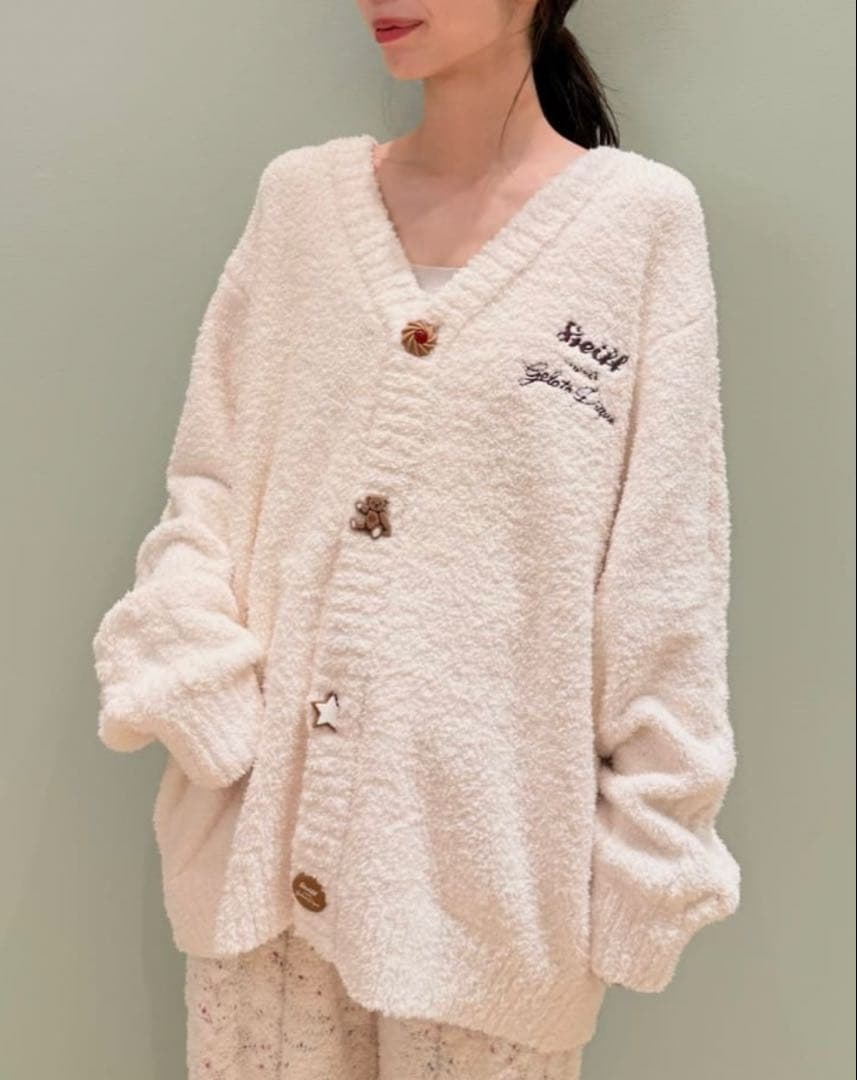 ホワイトフリースVネックカーディガン