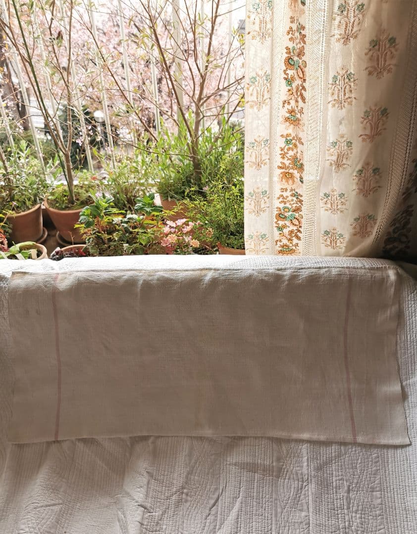 アンティーク フレンチリネンクロス イニシャルBL赤糸刺繍 シャビーピンクライン