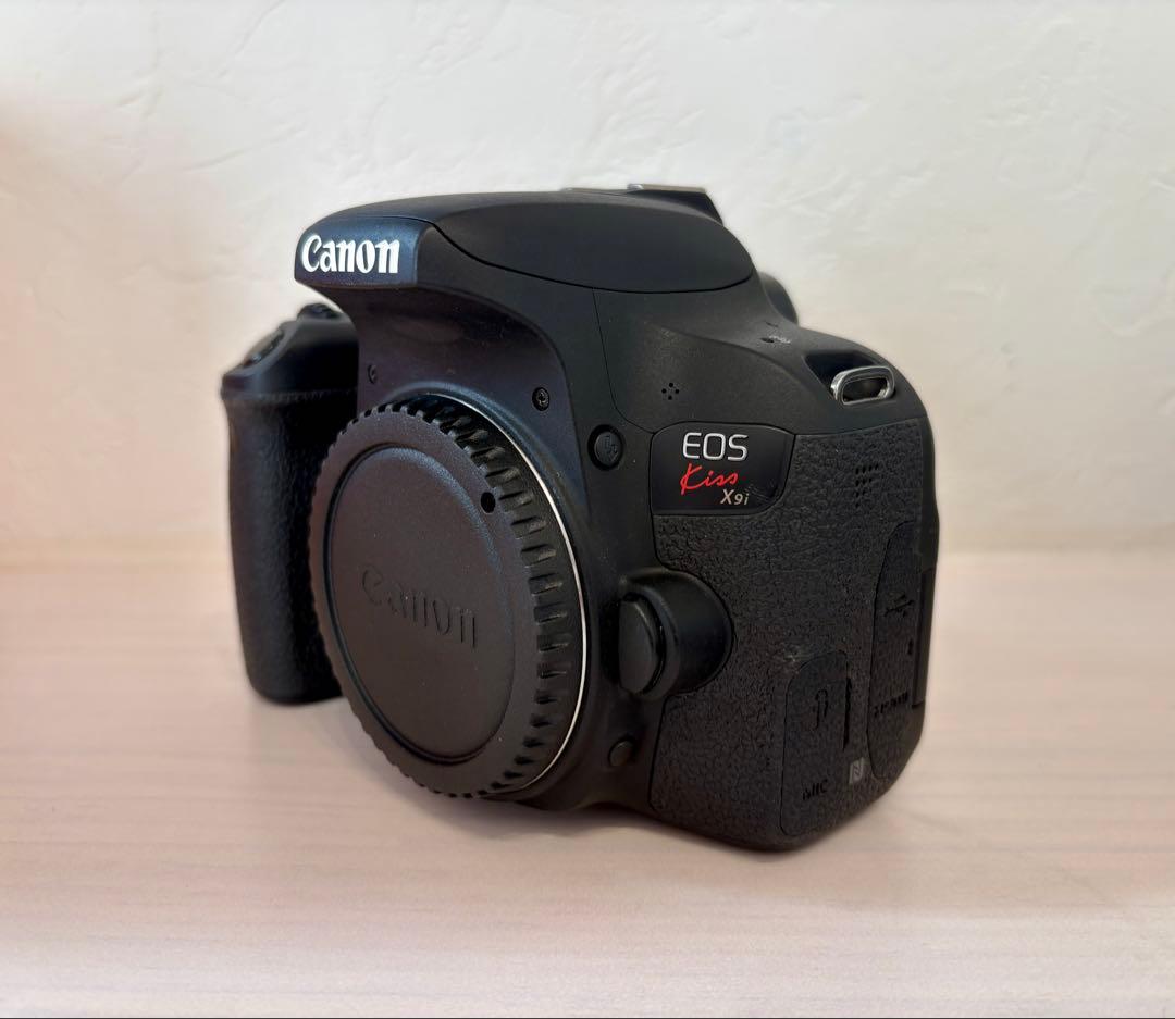 Canon EOS Kiss X9i ダブルレンズズームキット ケーブルおまけ