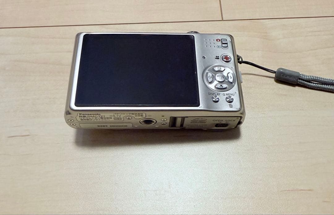 美品　動作品　Panasonic LUMIX コンパクトデジタルカメラ