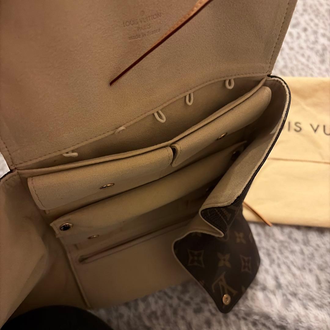LOUIS VUITTON レザー ロールアップポーチ