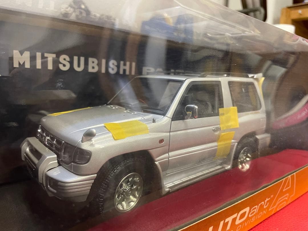 オートアート　　三菱パジェロ