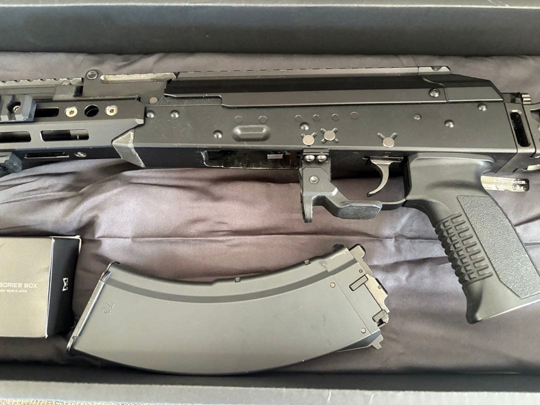 東京マルイ　ガスブローバック　AKX