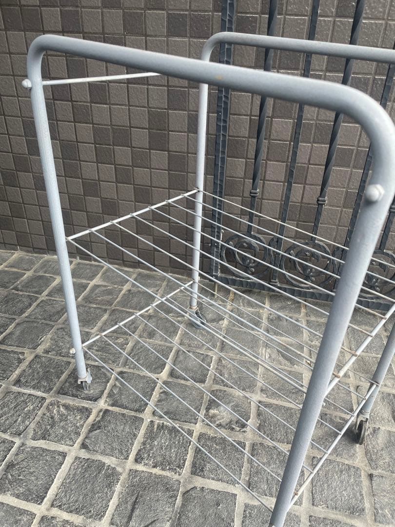 ブルーグレーの小ぶりなアンティークワゴン　シェルフ