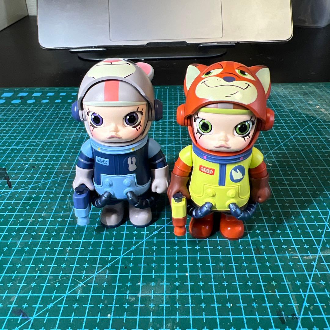 ゲームキャラクター POP MART zooto mega space molly100%