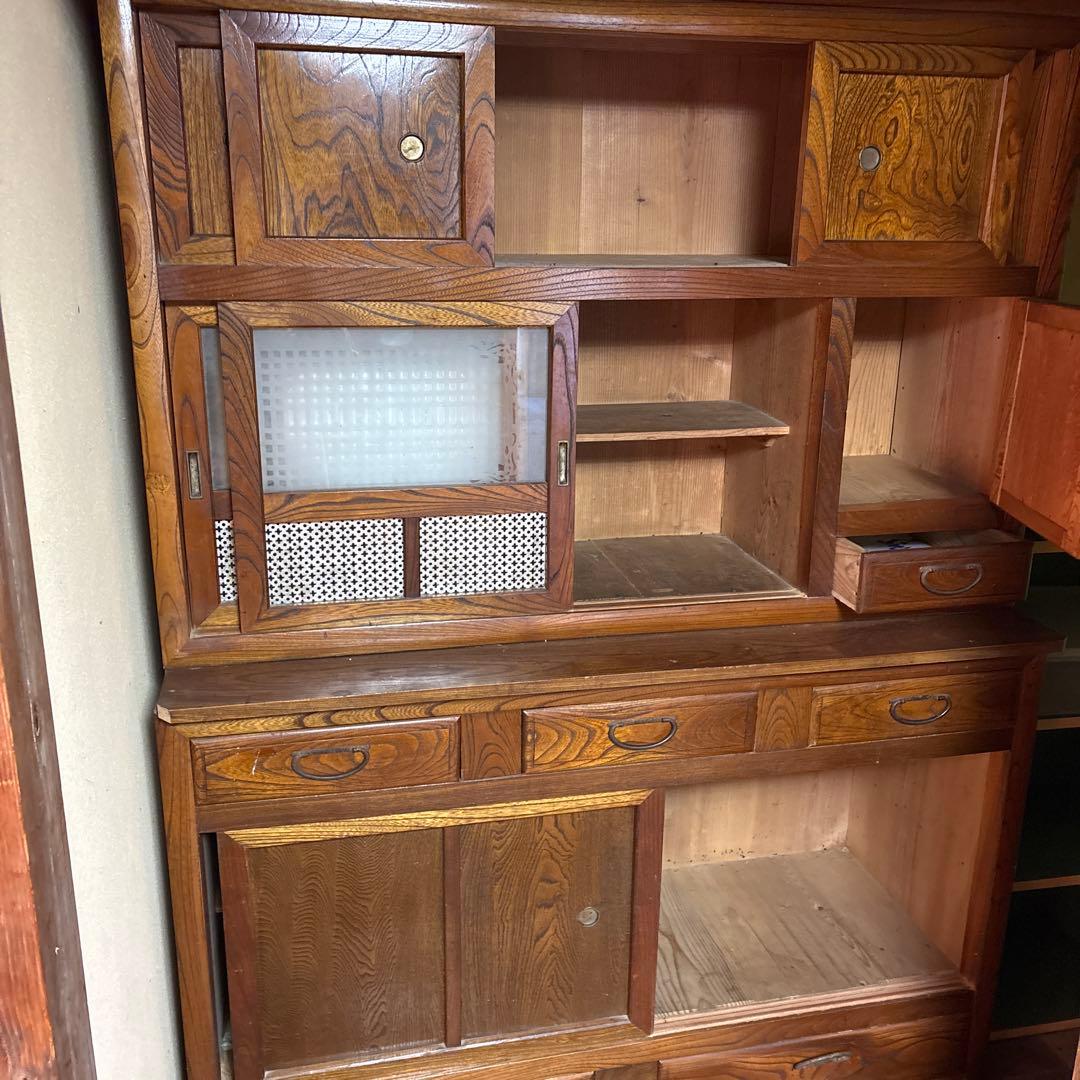 木製アンティークキャビネット