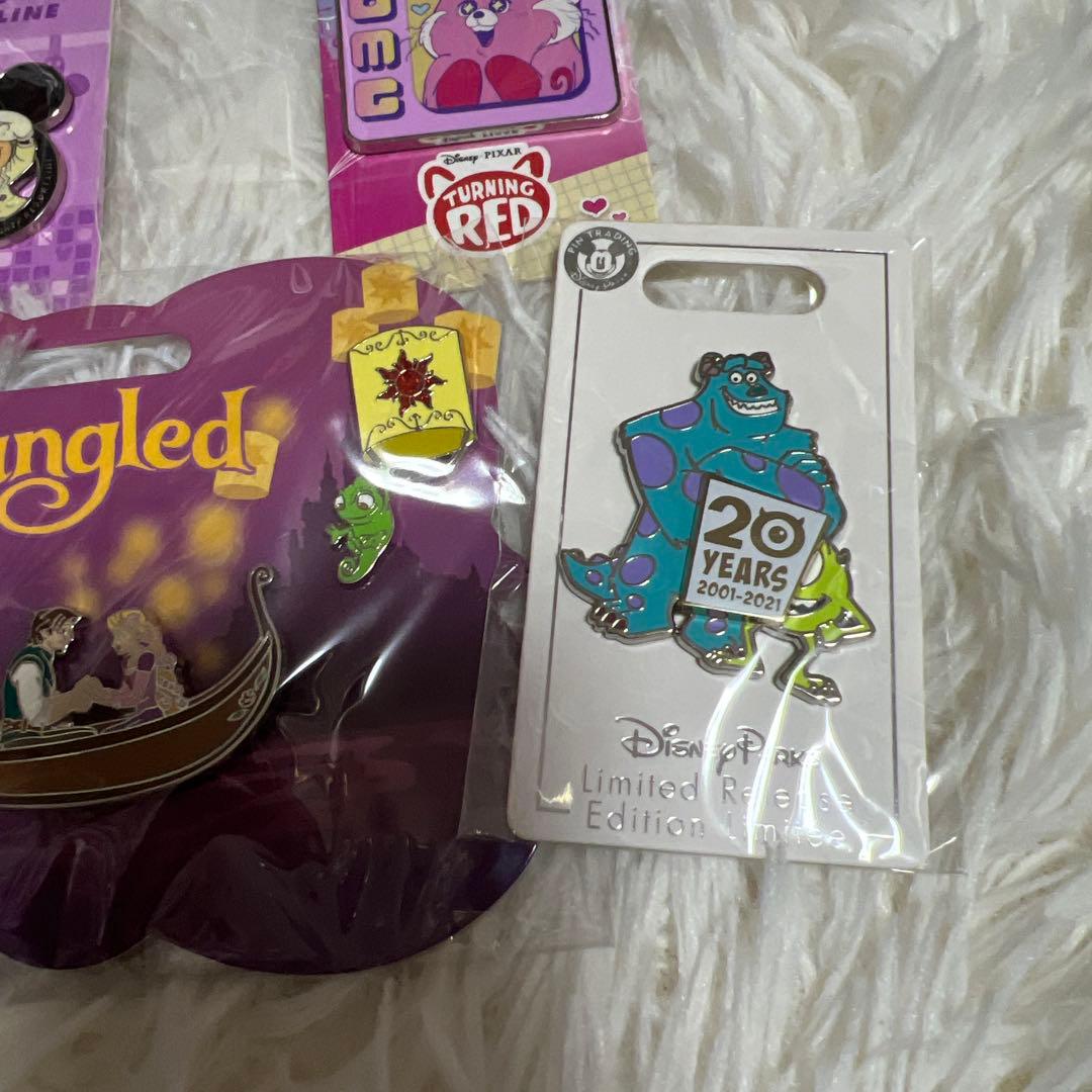 ディズニーピンバッジ