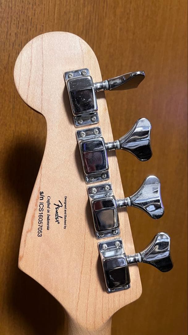 ベース Squier Sonic Bronco Bass ソフトケース付き