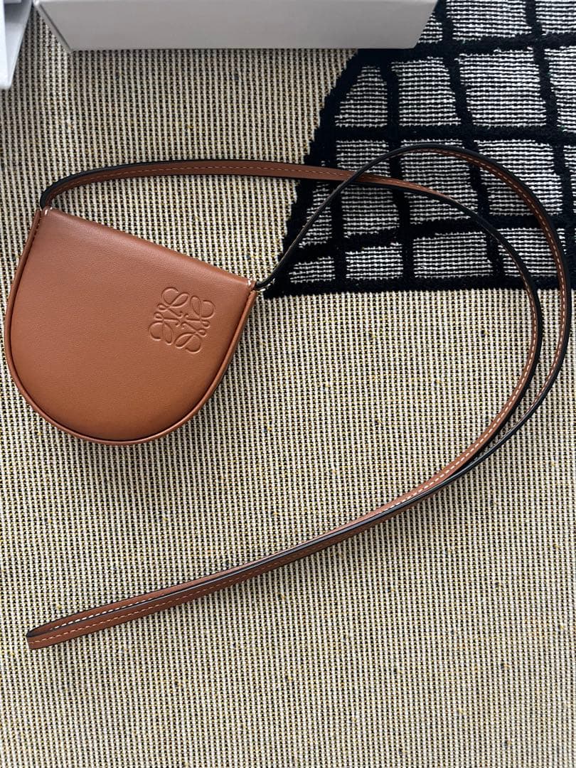 ロエベ　ヒール　ミニ　ポーチ　ポシェット