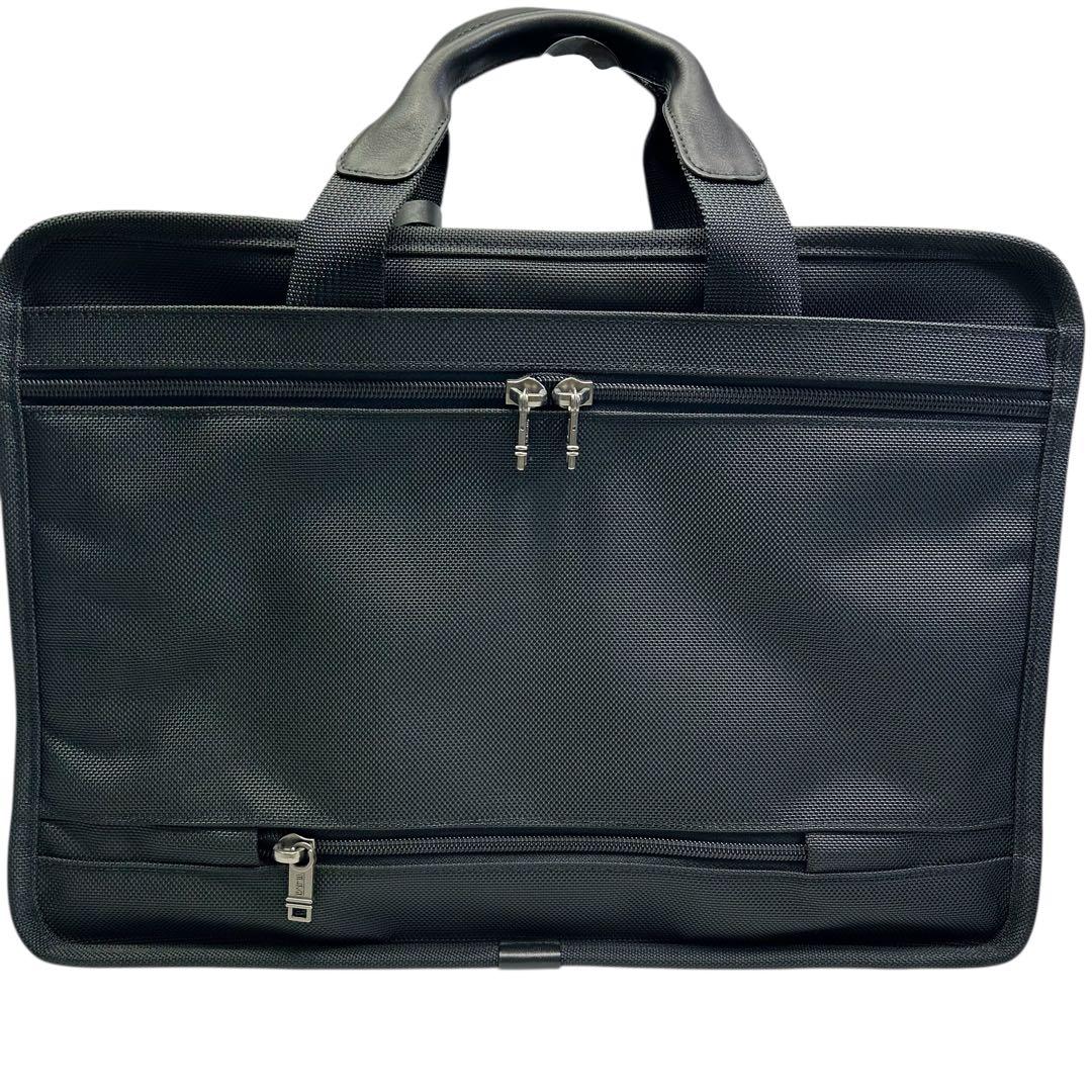 未使用級　トゥミ　TUMI ビジネスバッグ　ブリーフケース　オーガナイザー　2層