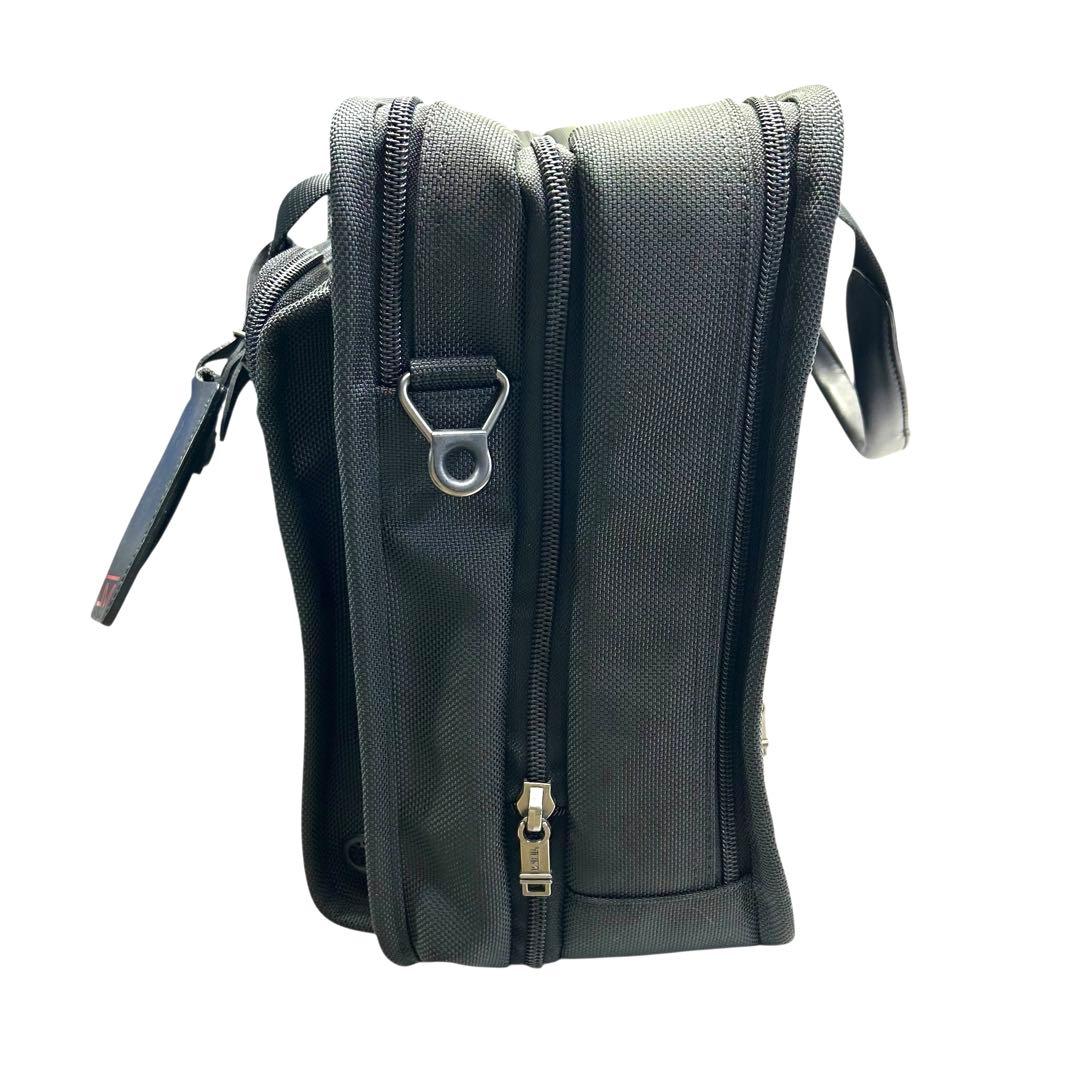未使用級　トゥミ　TUMI ビジネスバッグ　ブリーフケース　オーガナイザー　2層