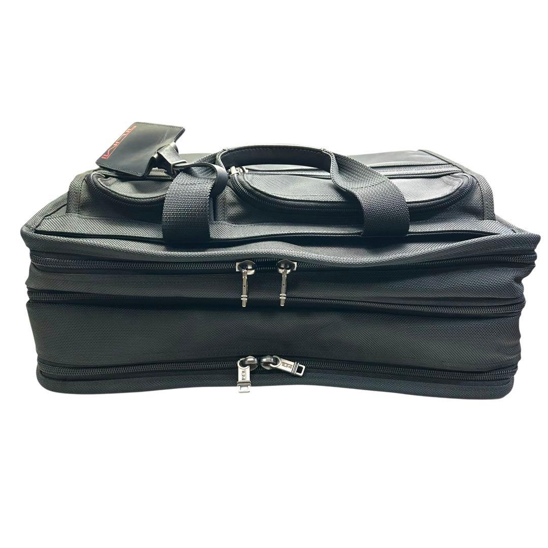 未使用級　トゥミ　TUMI ビジネスバッグ　ブリーフケース　オーガナイザー　2層