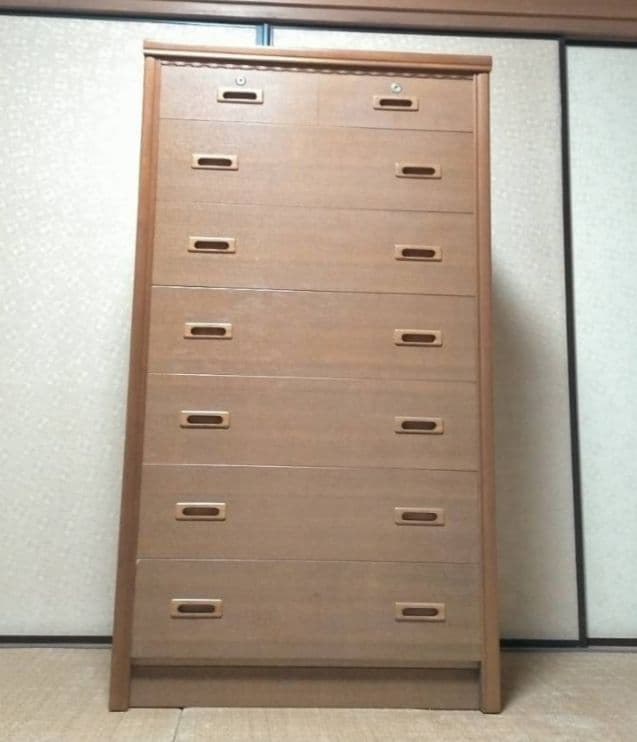 【送料込】大型 縦長 鍵付き タンス 引き出し 昭和 レトロ 収納 家具 箪笥