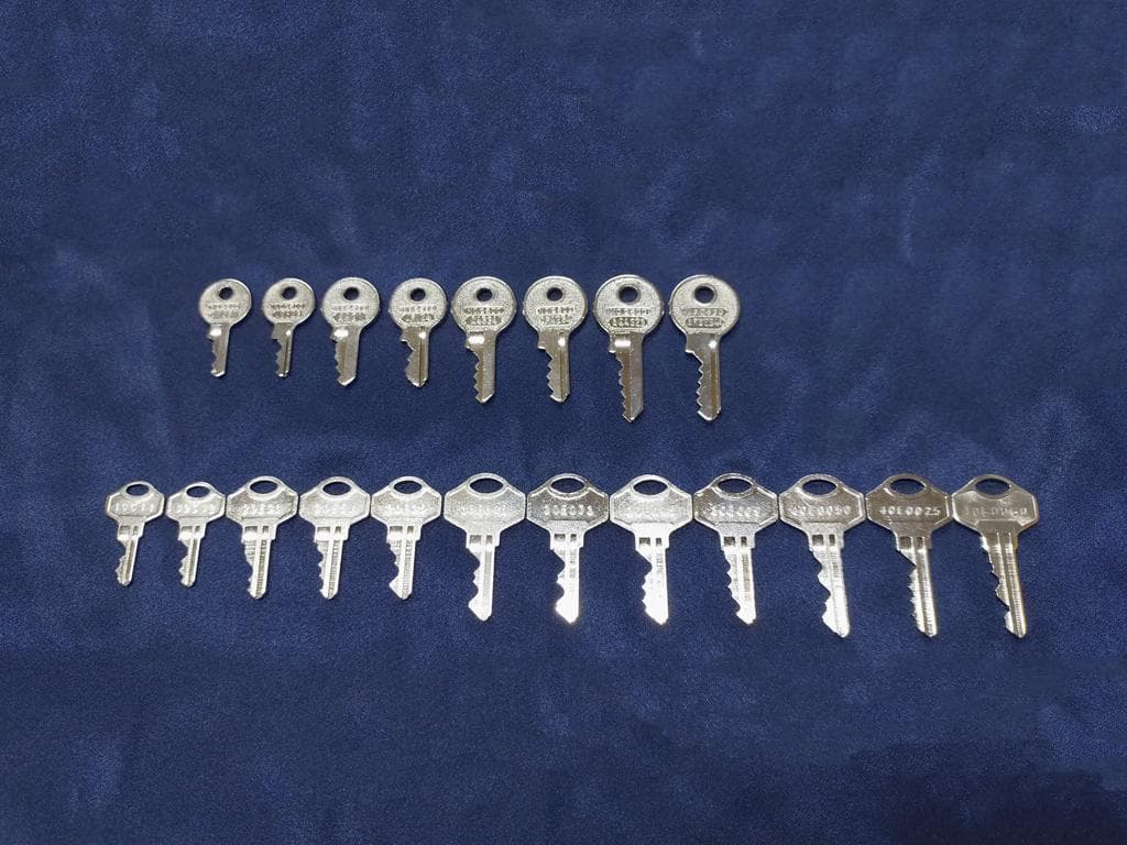 ALPHA/SOL 南京錠 同一キー 共通キー 純正キー 20本フルセット