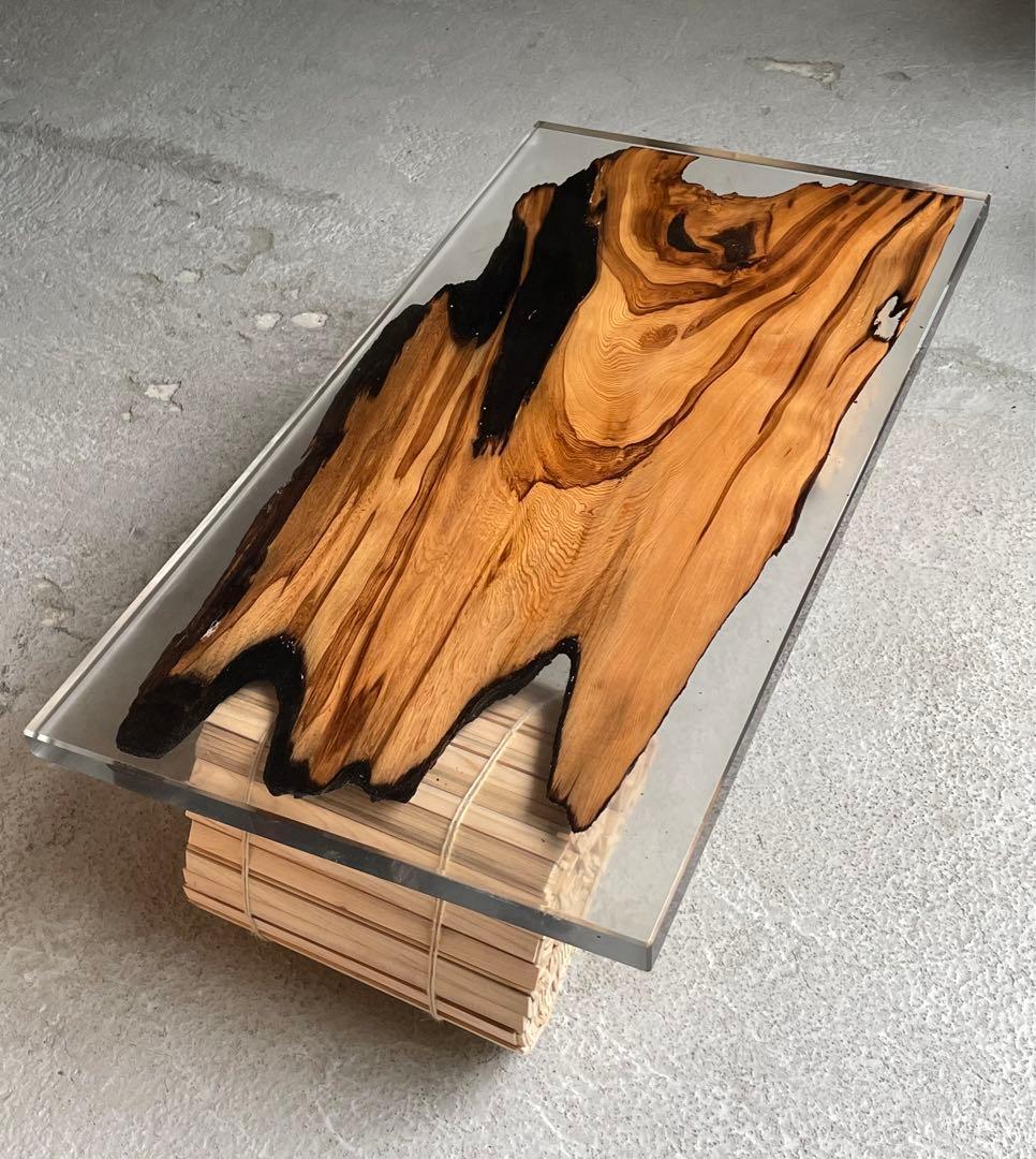 作品名【盾】　No.210 希少価値　屋久杉　神代杉　レジンテーブル