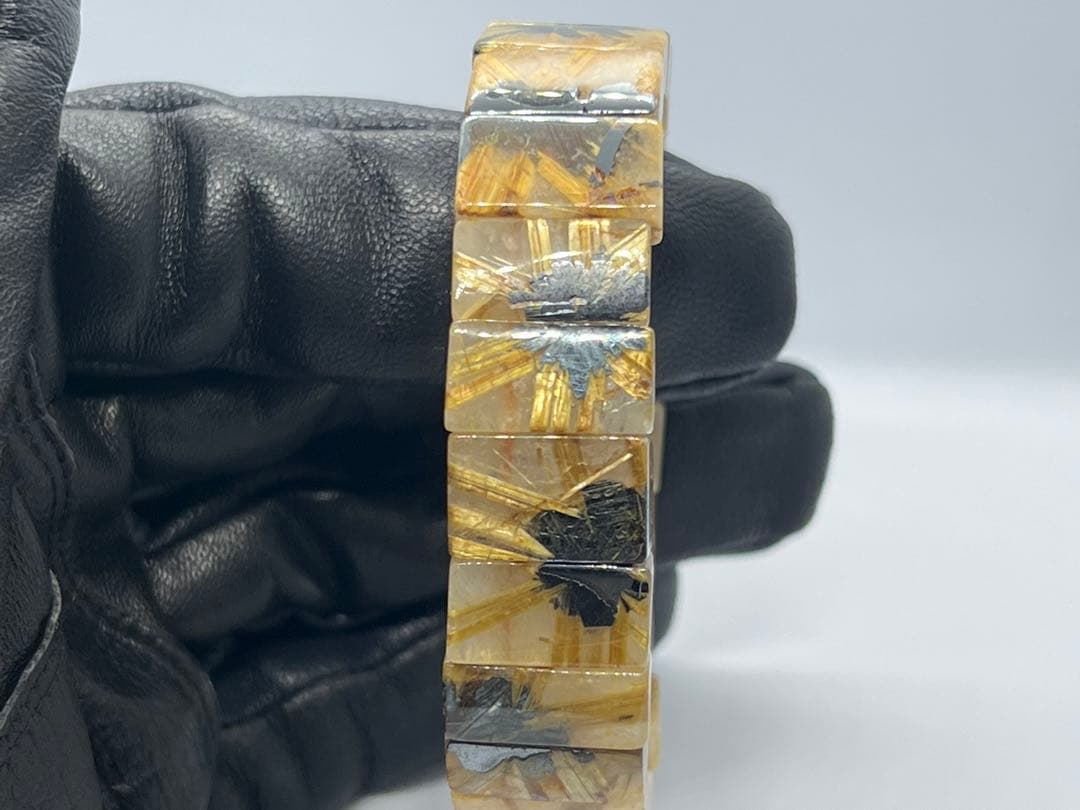 ②ゴールドルチルクォーツ太陽放射ルチルバングルブレスレット