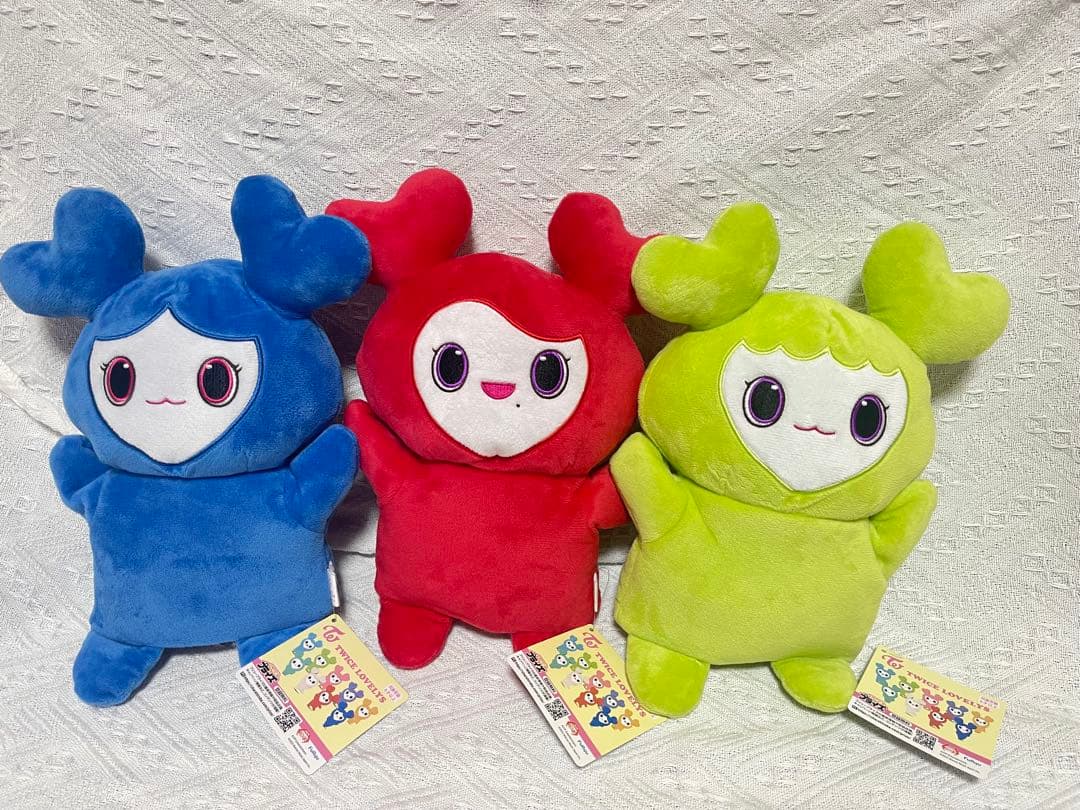 TWICE LOVELYS ぬいぐるみパペット7点&ぴょこきゅんボディバッグ2点