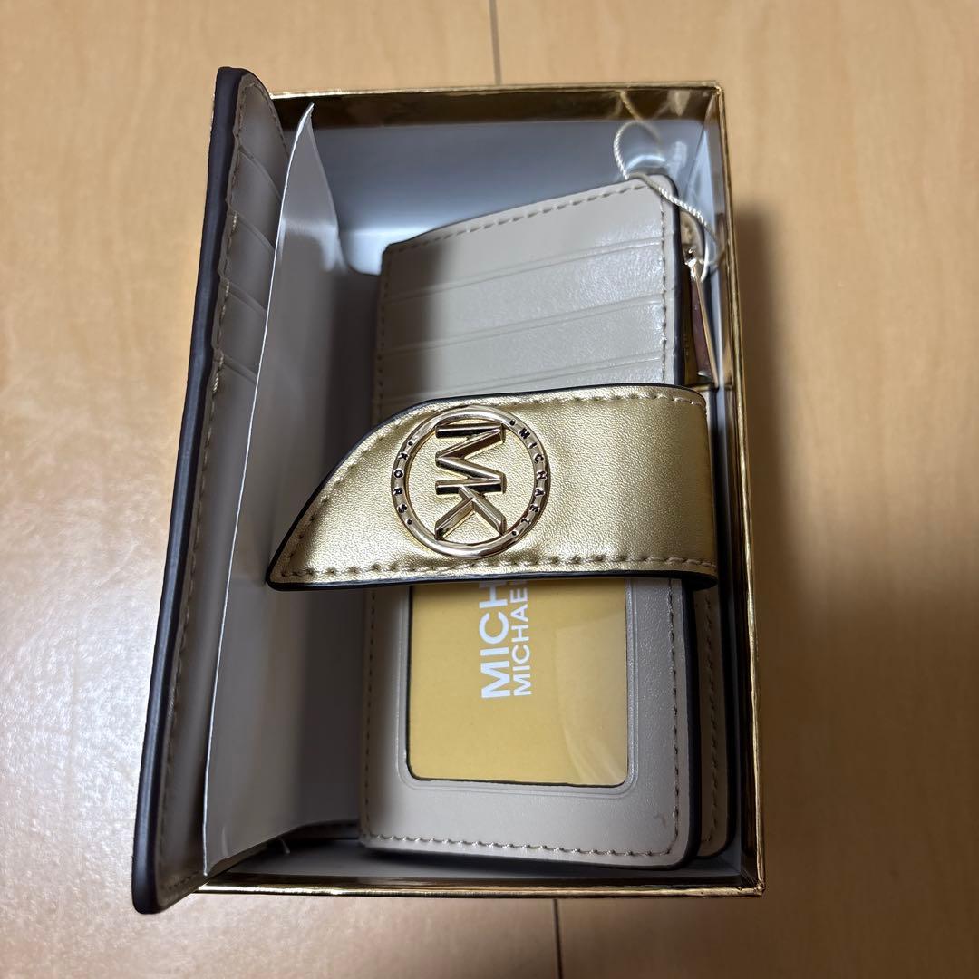 MICHAEL KORS ゴールド 二つ折り財布