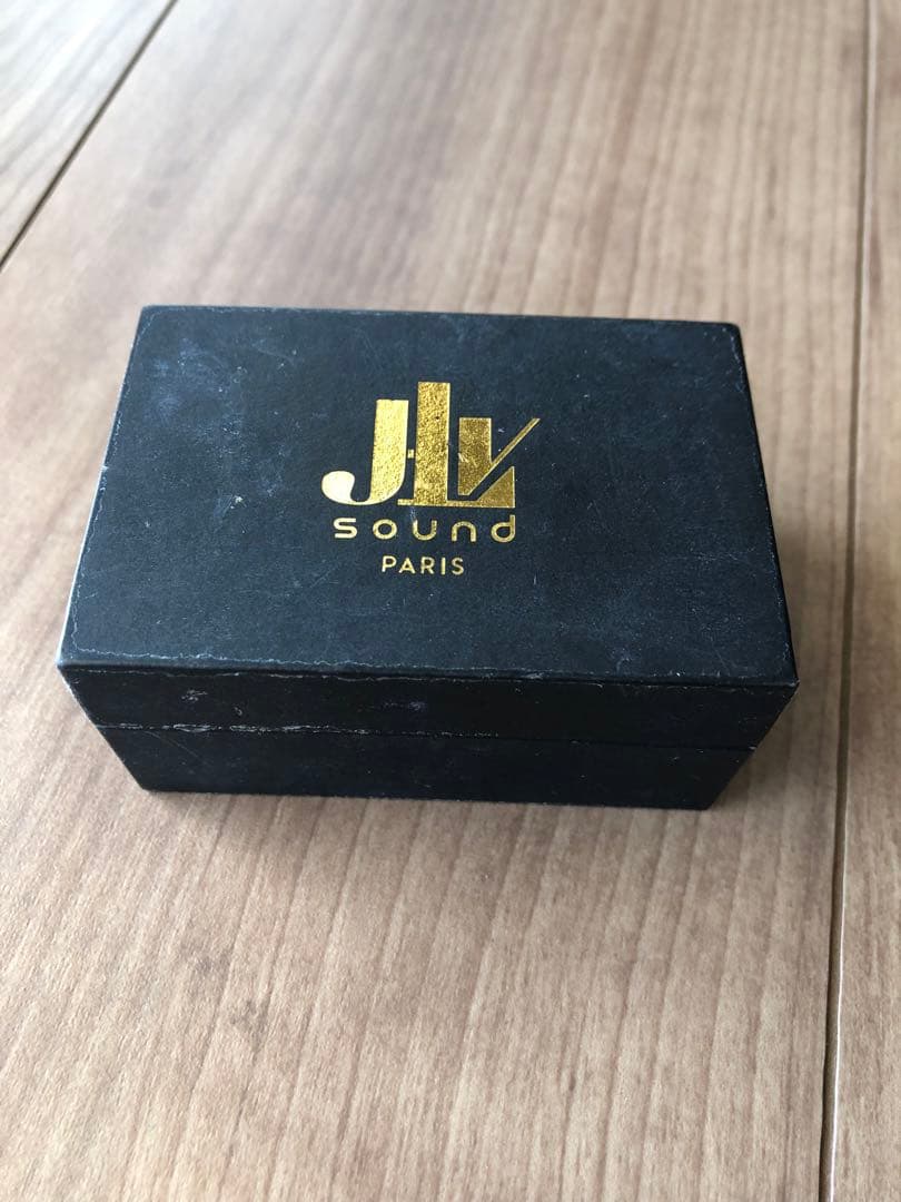 JLVアルトサックス用リガチャー　プラチナ