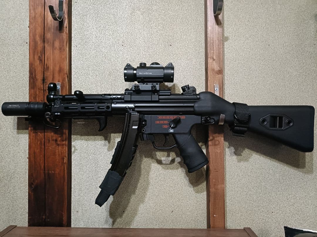 【総額11万超・実戦未使用】【美品】東京マルイ 次世代MP5A4 外部カスタム品